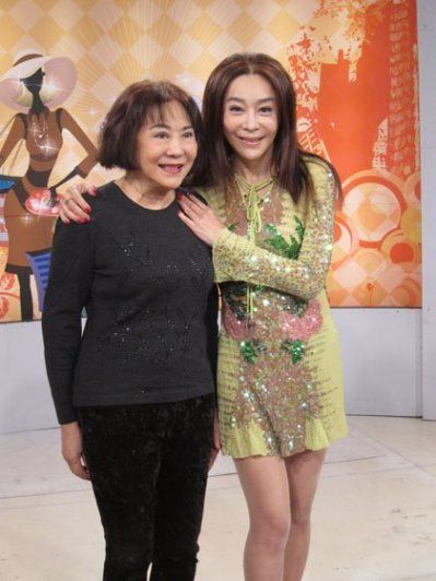 ���»���ǰŮ��ĸ��ʹ�� ������ƭ����ٻ